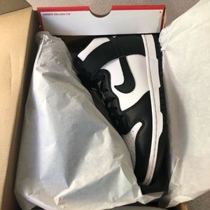 Nike Dunk High. “Panda”